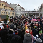 Orszak Trzech Króli 2023 w Wałbrzychu. Przywieźli ze sobą monety