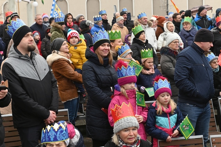 Orszak Trzech Króli 2023 w Wałbrzychu. Przywieźli ze sobą monety