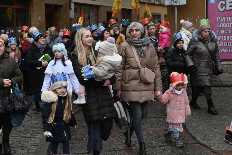 Orszak Trzech Króli 2023 w Wałbrzychu. Przywieźli ze sobą monety