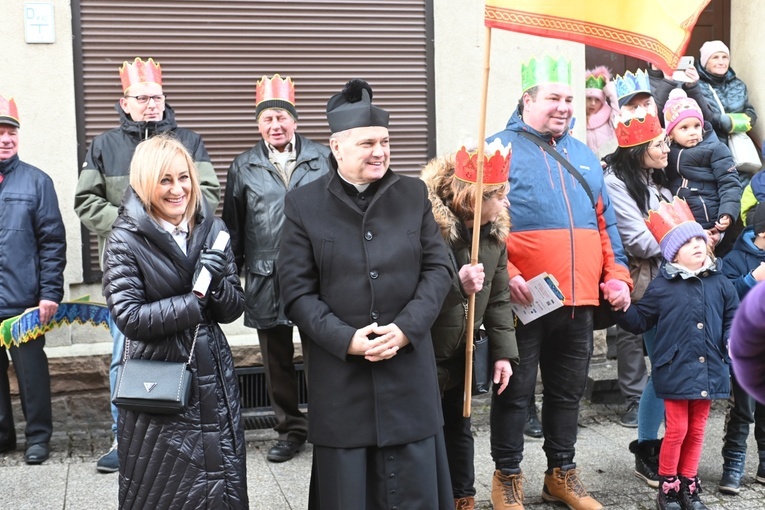Orszak Trzech Króli 2023 w Wałbrzychu. Przywieźli ze sobą monety