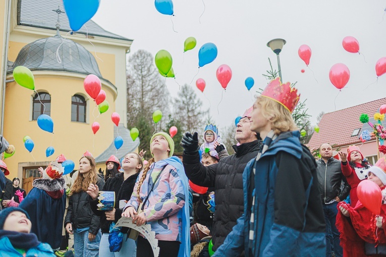 Orszak Trzech Króli 2023 w Jugowie. Z konkursami