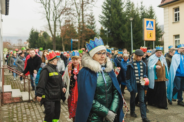 Orszak Trzech Króli 2023 w Jugowie. Z konkursami