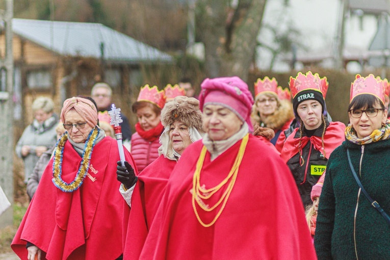 Orszak Trzech Króli 2023 w Jugowie. Z konkursami