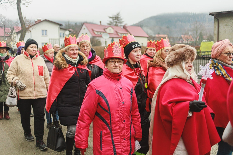 Orszak Trzech Króli 2023 w Jugowie. Z konkursami