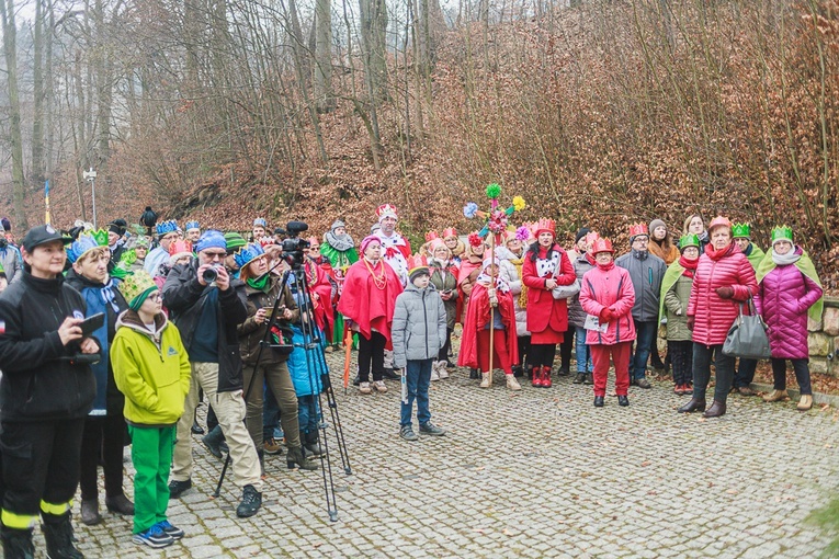 Orszak Trzech Króli 2023 w Jugowie. Z konkursami