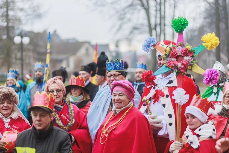 Orszak Trzech Króli 2023 w Jugowie. Z konkursami