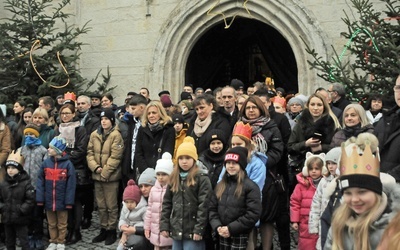 W orszaku wzięli udział mali i duzi kraśniczanie.