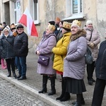 Orszak Trzech Króli 2023 w Świdnicy. Tradycyjnie z osiołkami