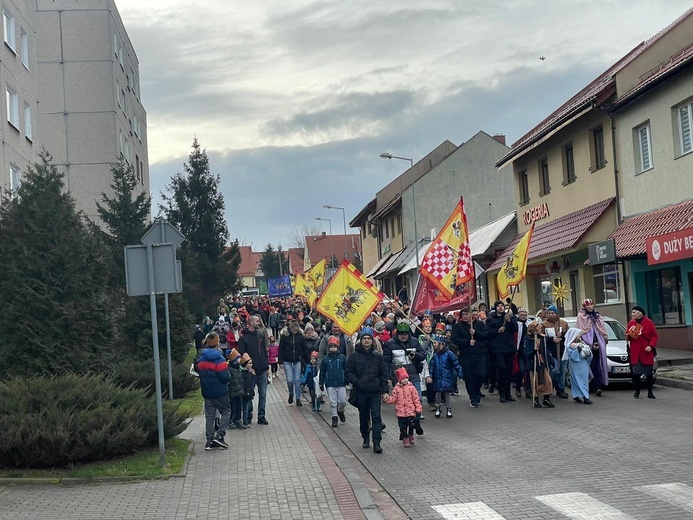 Orszak Trzech Króli 2023 w Świebodzicach. Razem do Betlejem