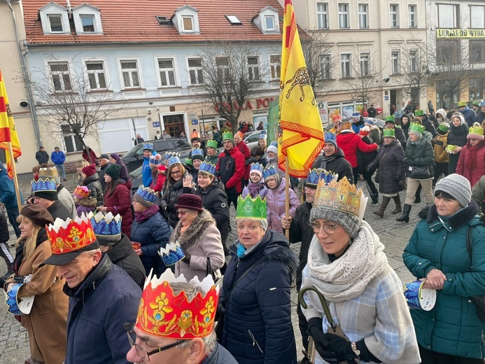 Orszak Trzech Króli 2023 w Świebodzicach. Razem do Betlejem