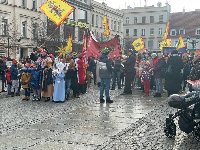 Orszak Trzech Króli 2023 w Świebodzicach. Razem do Betlejem