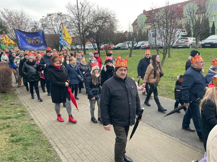 Orszak Trzech Króli 2023 w Świebodzicach. Razem do Betlejem