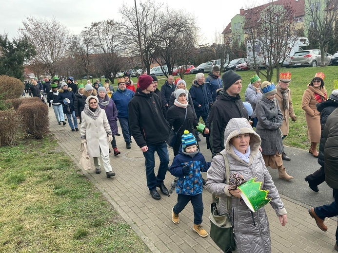 Orszak Trzech Króli 2023 w Świebodzicach. Razem do Betlejem