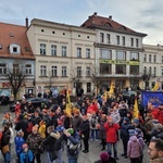 Orszak Trzech Króli 2023 w Świebodzicach. Razem do Betlejem