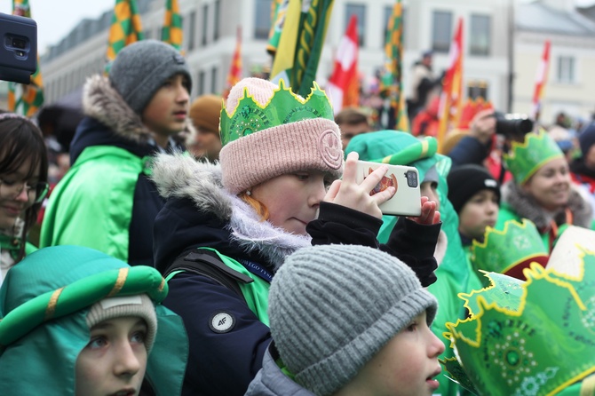 Barwny orszak przeszedł ulicami stolicy