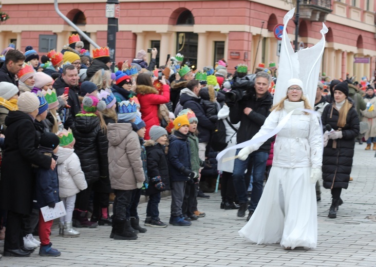 Barwny orszak przeszedł ulicami stolicy