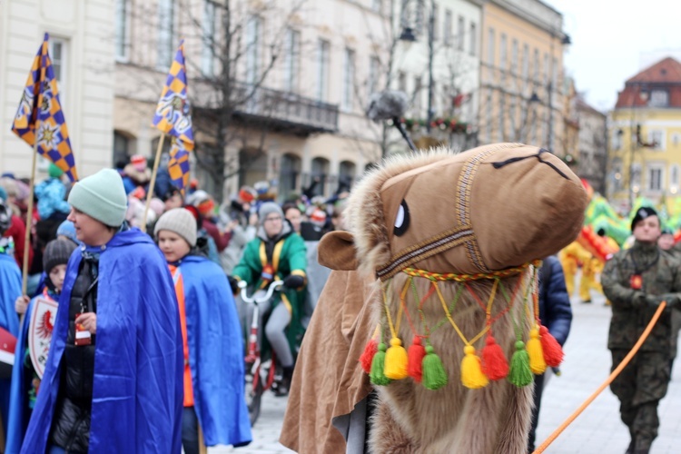 Barwny orszak przeszedł ulicami stolicy