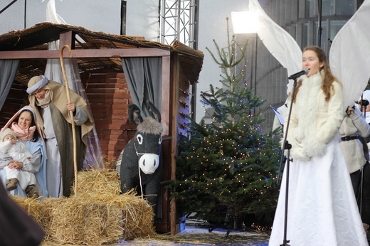 Barwny orszak przeszedł ulicami stolicy
