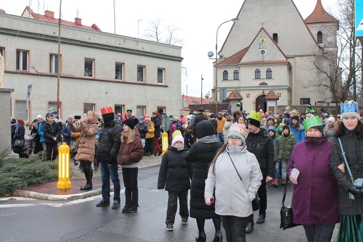 Orszak Trzech Króli we Wrocławiu-Leśnicy 2023