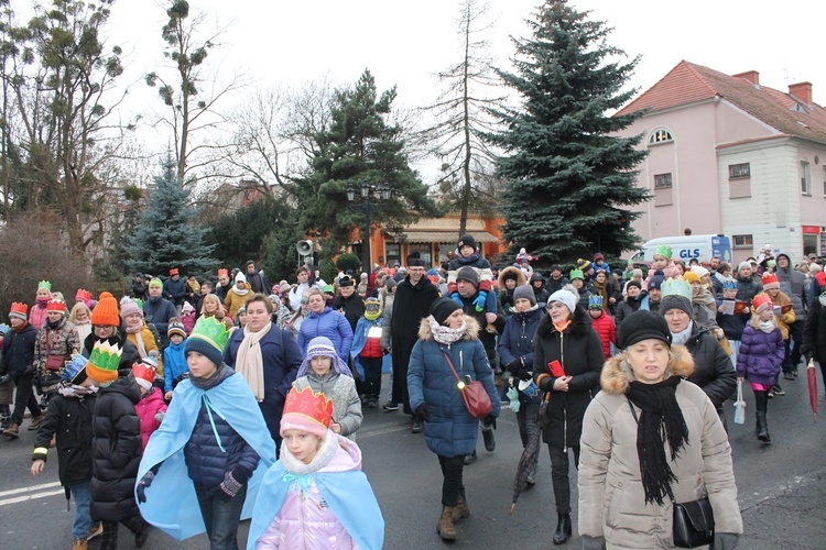 Orszak Trzech Króli we Wrocławiu-Leśnicy 2023