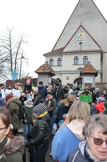 Orszak Trzech Króli we Wrocławiu-Leśnicy 2023