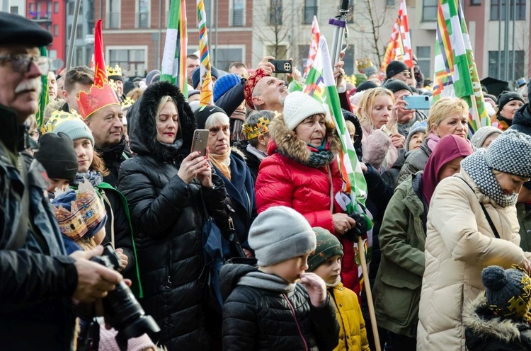 Trzej Królowie na ulicach Głogowa