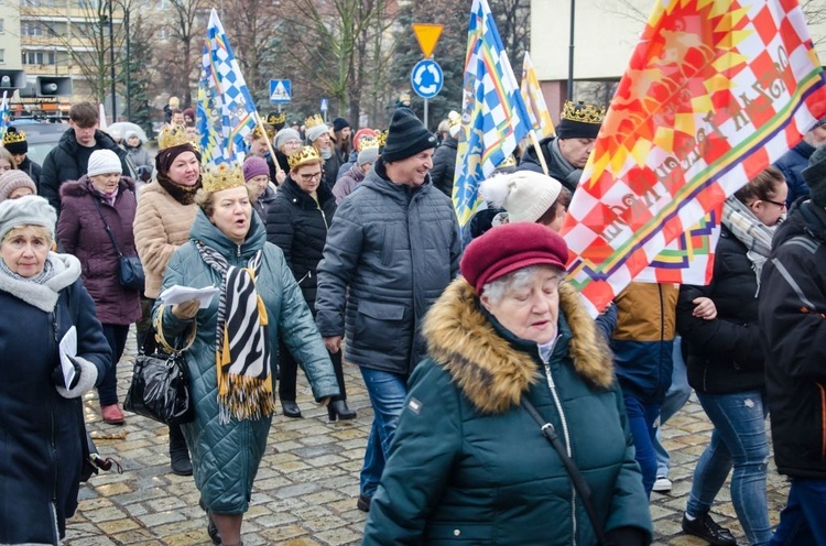 Trzej Królowie na ulicach Głogowa