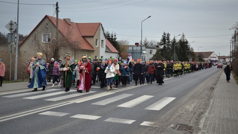 Orszak Trzech Króli 2023 w Jelczu-Laskowicach