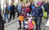 Orszak Trzech Króli w Bielsku-Białej 2023 - na trasie z Aleksandrowic