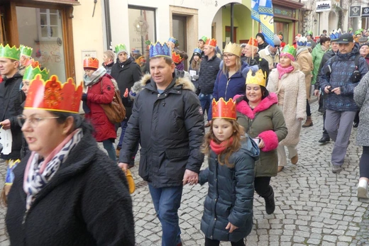 Orszak Trzech Króli w Bielsku-Białej 2023 - na trasie z Aleksandrowic