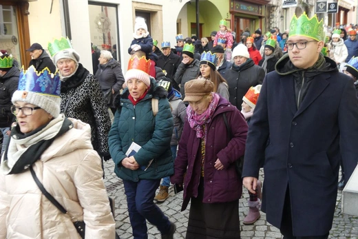 Orszak Trzech Króli w Bielsku-Białej 2023 - na trasie z Aleksandrowic