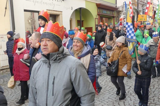 Orszak Trzech Króli w Bielsku-Białej 2023 - na trasie z Aleksandrowic