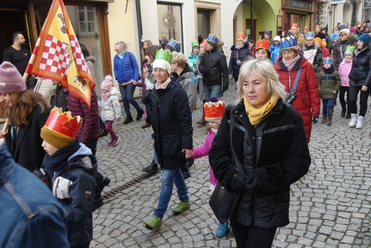 Orszak Trzech Króli w Bielsku-Białej 2023 - na trasie z Aleksandrowic