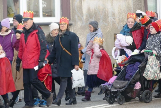 Orszak Trzech Króli w Bielsku-Białej 2023 - na trasie z Aleksandrowic