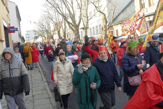 Orszak Trzech Króli w Bielsku-Białej 2023 - na trasie z Aleksandrowic