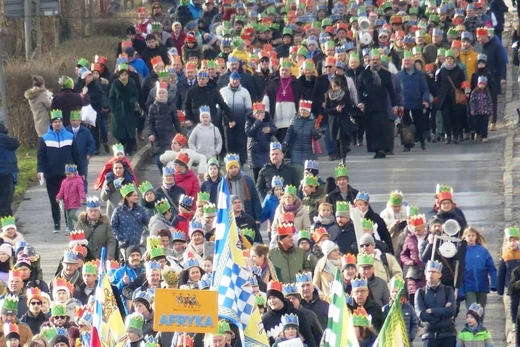 Orszak Trzech Króli w Bielsku-Białej 2023 - na trasie z Aleksandrowic