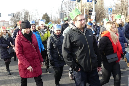 Orszak Trzech Króli w Bielsku-Białej 2023 - na trasie z Aleksandrowic