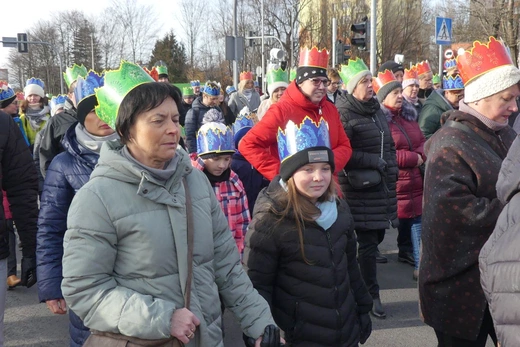 Orszak Trzech Króli w Bielsku-Białej 2023 - na trasie z Aleksandrowic