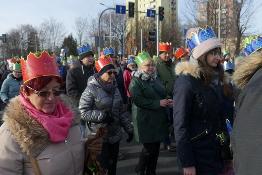 Orszak Trzech Króli w Bielsku-Białej 2023 - na trasie z Aleksandrowic