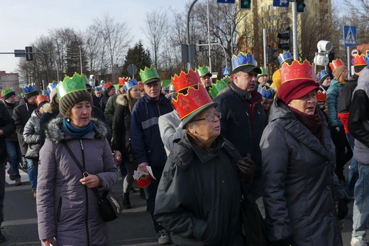 Orszak Trzech Króli w Bielsku-Białej 2023 - na trasie z Aleksandrowic