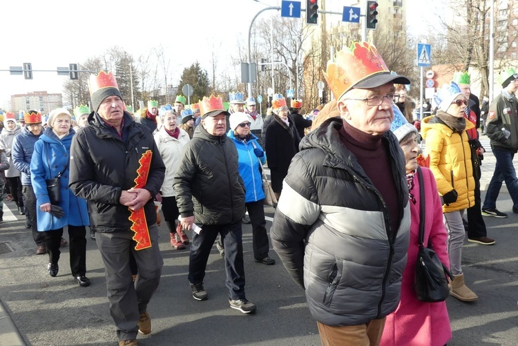 Orszak Trzech Króli w Bielsku-Białej 2023 - na trasie z Aleksandrowic