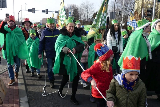 Orszak Trzech Króli w Bielsku-Białej 2023 - na trasie z Aleksandrowic
