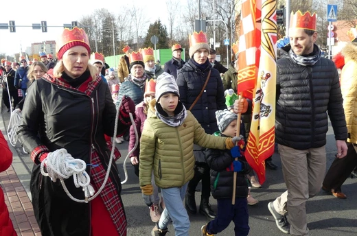 Orszak Trzech Króli w Bielsku-Białej 2023 - na trasie z Aleksandrowic
