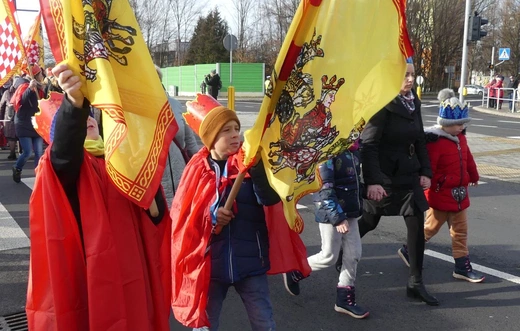 Orszak Trzech Króli w Bielsku-Białej 2023 - na trasie z Aleksandrowic