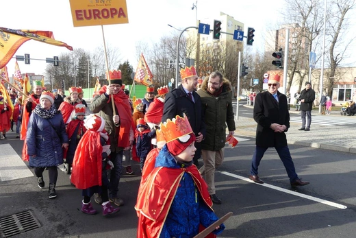 Orszak Trzech Króli w Bielsku-Białej 2023 - na trasie z Aleksandrowic
