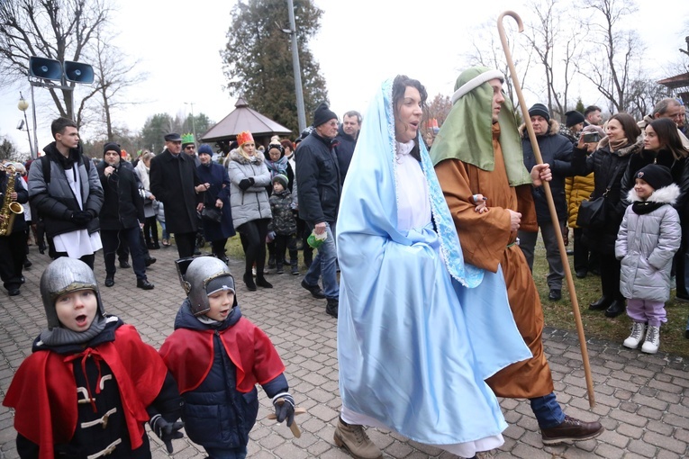 Czarna Tarnowska. Orszak Trzech Króli