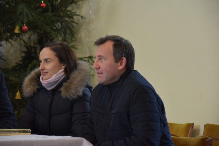 Orszak Trzech Króli 2023 w Dobromierzu. Strażacy zrobili zadymę