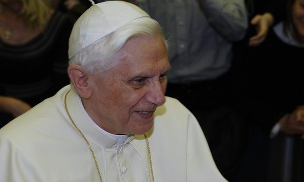 Dokumenty nauczania Benedykta XVI: jednym z ich głównych tematów jest miłość