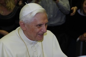 Dokumenty nauczania Benedykta XVI: jednym z ich głównych tematów jest miłość