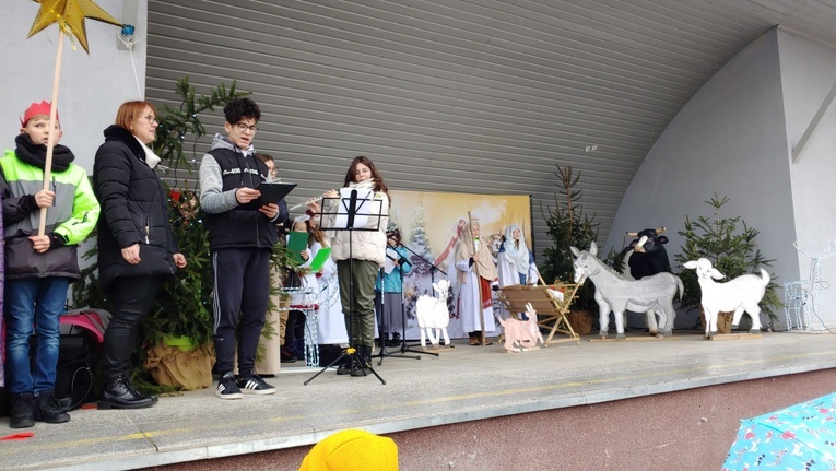 Orszak Trzech Króli 2023 w Łagiewnikach. Z radosnym śpiewem